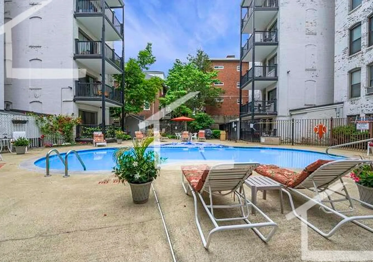 1 Bedroom — Photo 1