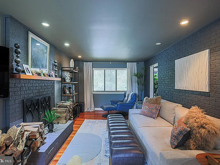 400 Five Farms Ln — Photo 32