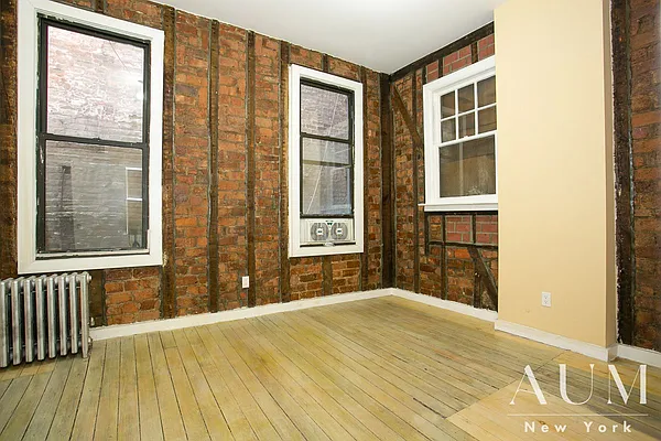 Rented by Nolita Group | media 10