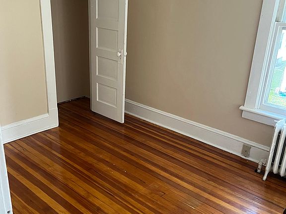 5th image of 560 Mercer St Floor 2