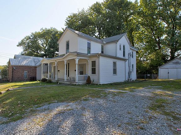 3rd image of 112 Clay St