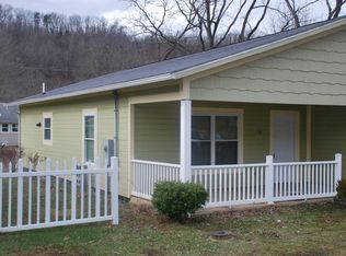 110 Spruce St, White Sulphur Springs, WV 24986