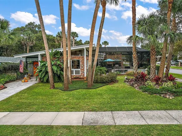 800 Palm Ave, Leesburg, FL 34748