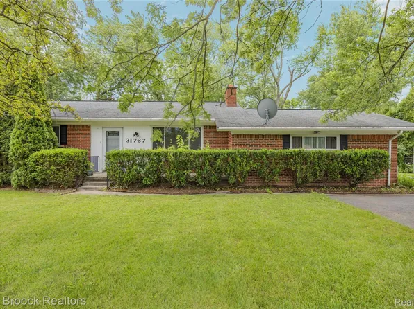 31767 W Thirteen Mile Rd, Farmington Hills, MI 48334