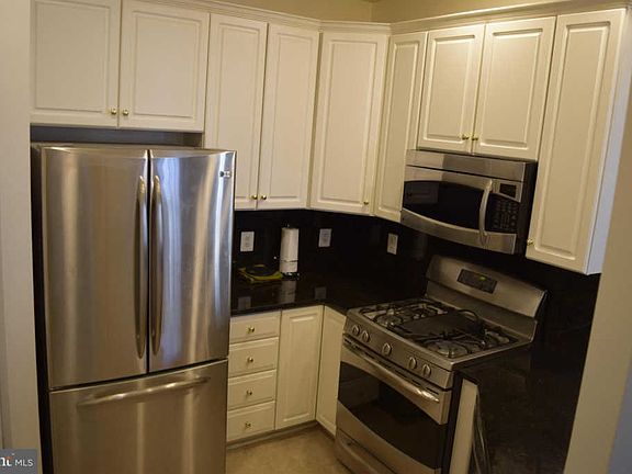 5th image of 2310 14th St N APT 007