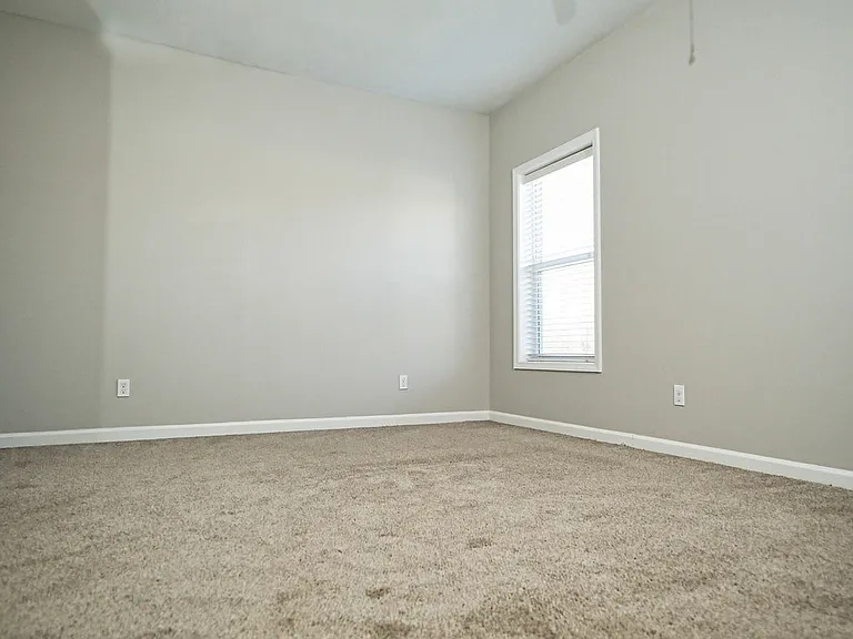 Griffin Gate Apartments — Photo 14