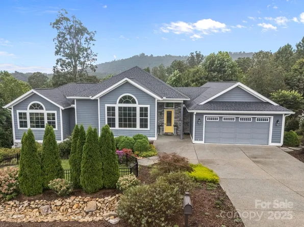 45 Penley Park Dr, Weaverville, NC 28787