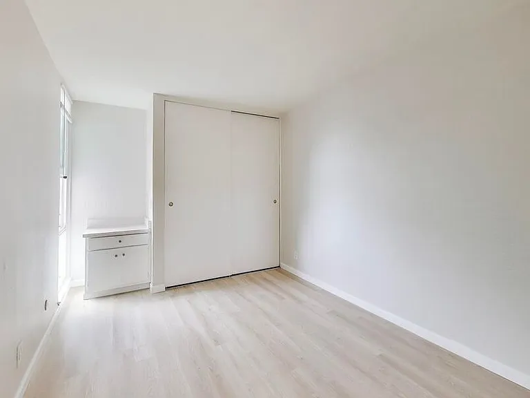 450 Alcatraz Ave #12 — Photo 12