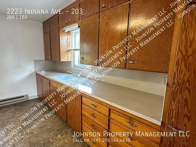 2223 S Indiana Ave #203 — Photo 3
