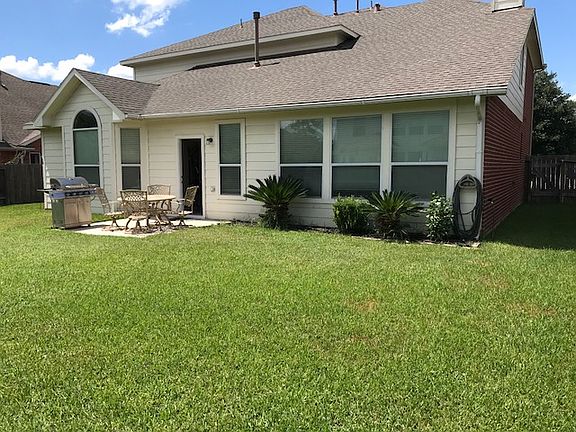 Large Back yard with Patio