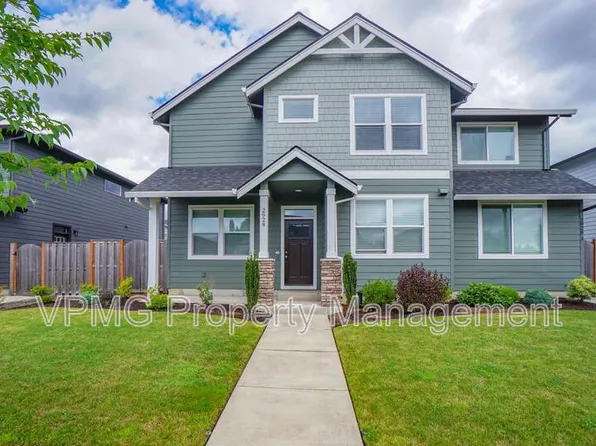 2928 NW 16th St, Battle Ground, WA 98604
