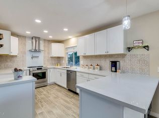 10501 W Oak Ridge Dr, Sun City, AZ 85351