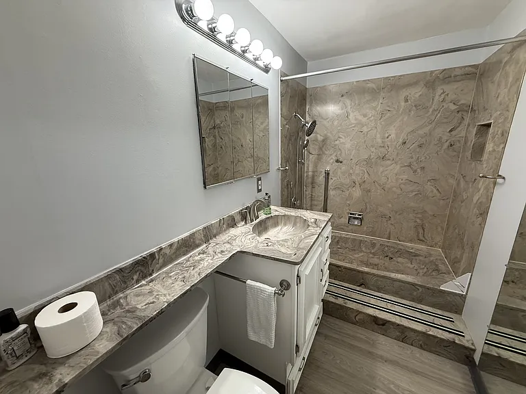 2423 Pine St #1 — Photo 20
