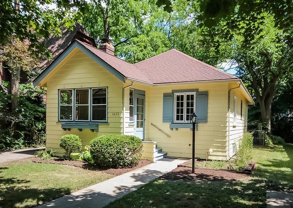 1st image of 1433 E Park Pl