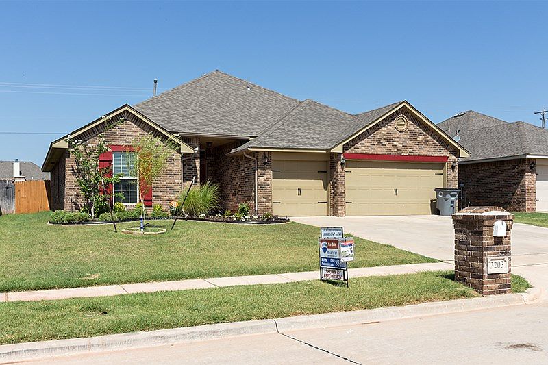 1st image of 2203 SW Edinburough Dr