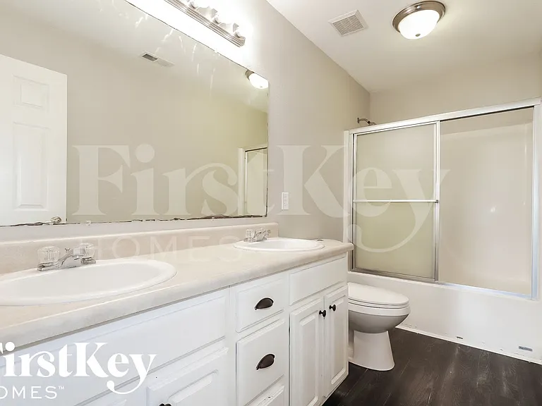 1391 Bearsden Dr — Photo 13