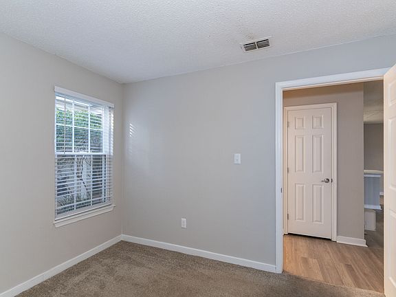 3rd image of 3310 Old Courthouse Rd #36B