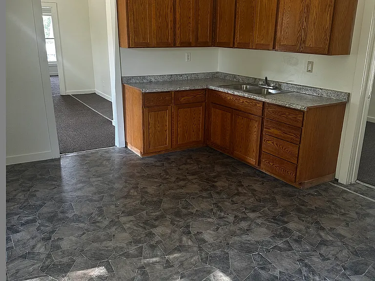 1700 Winslow St #2 — Photo 2
