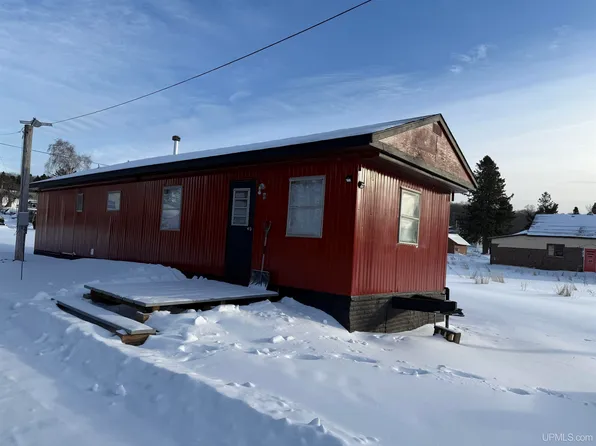 11750 N Mackinnon St, Iron Belt, WI 54536