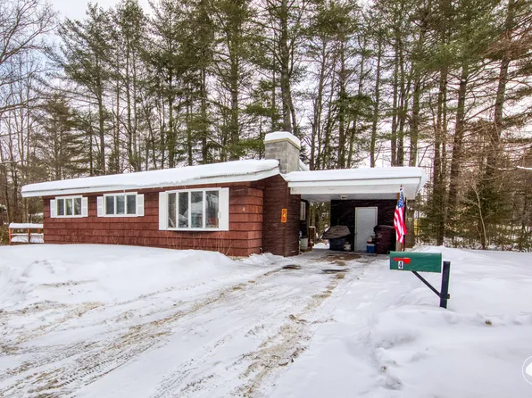 4 Balsam St, Lake Placid, NY 12946