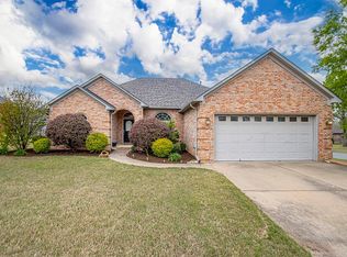 102 Creek Valley Ln, Maumelle, AR 72113