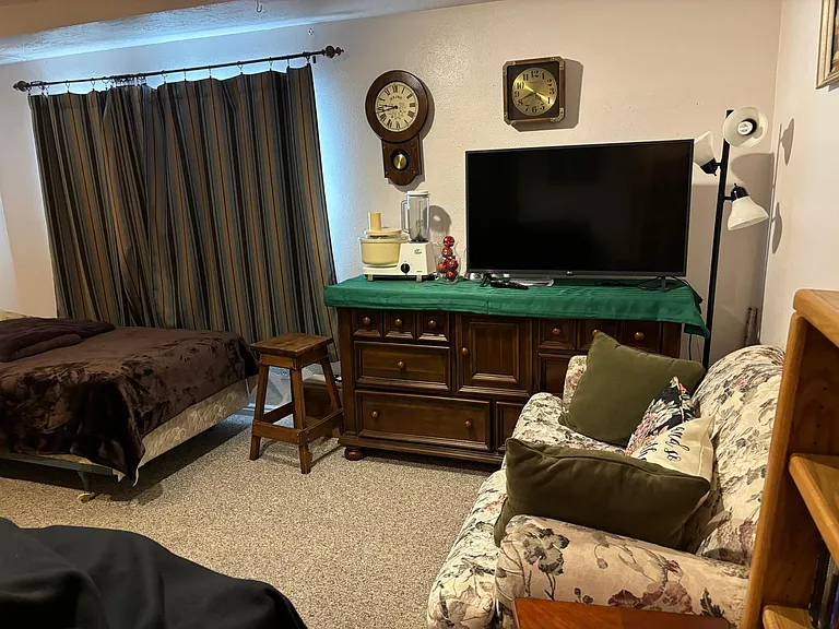 8726 S 620 E — Photo 11