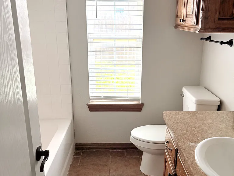 1209 Alma Dr — Photo 13