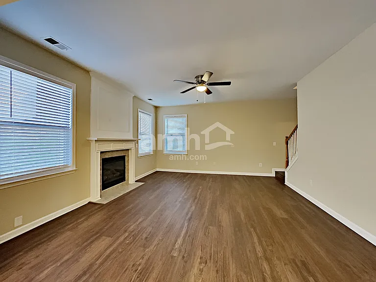 308 Springs Xing — Photo 10