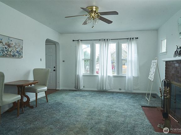 4th image of 806 S Sheridan Avenue