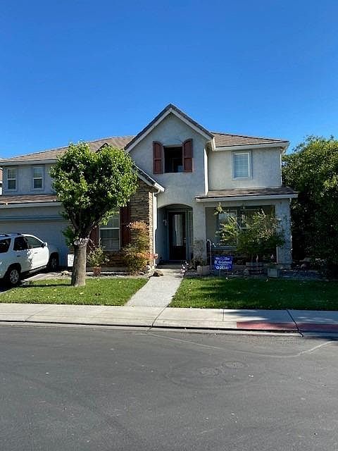 2nd image of 1437 Oasis Ln