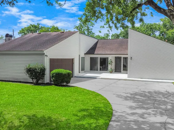 4306 Shady Springs Dr, Seabrook, TX 77586