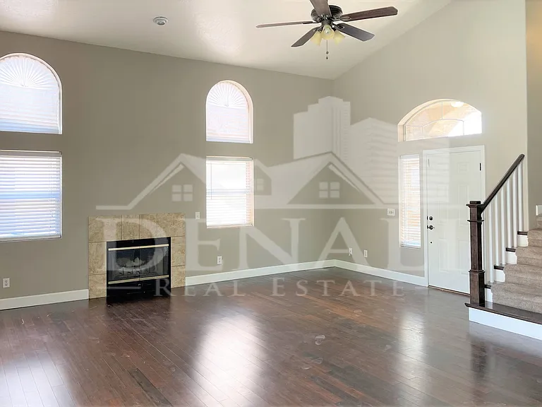 3602 E Windmere Dr — Photo 2