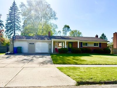 2784 Red Arrow Dr, Commerce Township, MI, 48382