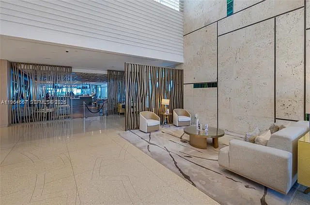 6801 Collins Ave #Penthouse 11 — Photo 25