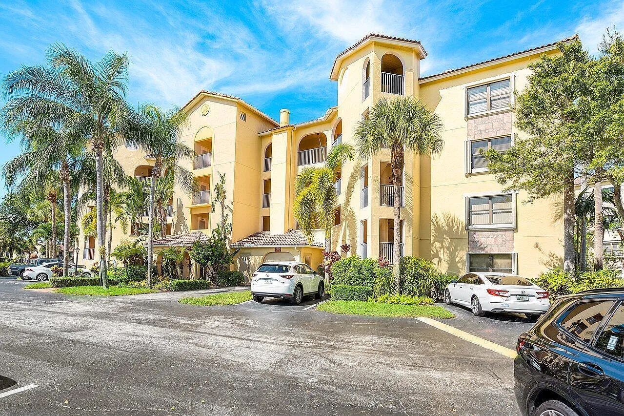 2 bed, 2.0 bath, 1192 sqft, $6,800 — Photo 4