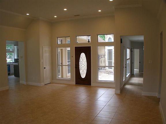 4th image of 10715 Normont Dr