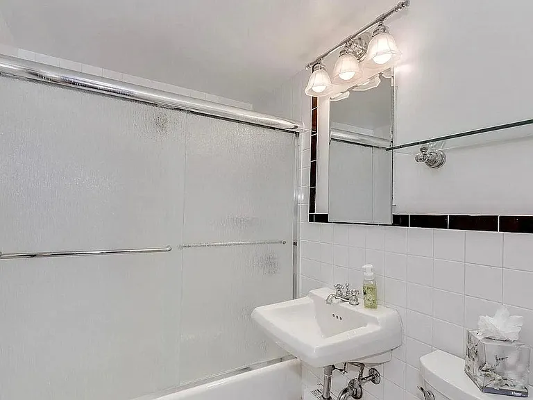 2401 H St NW #706 — Photo 21