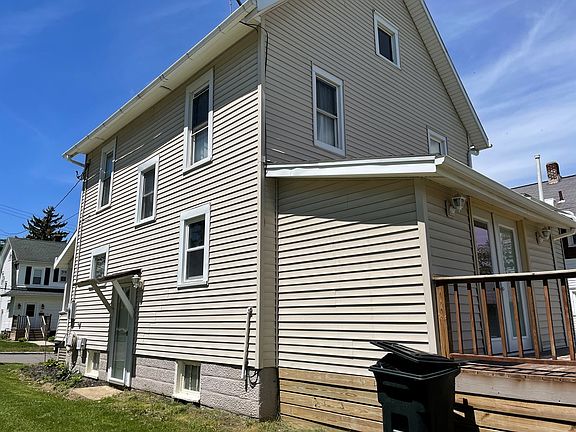 3rd image of 607 Eastern Ave