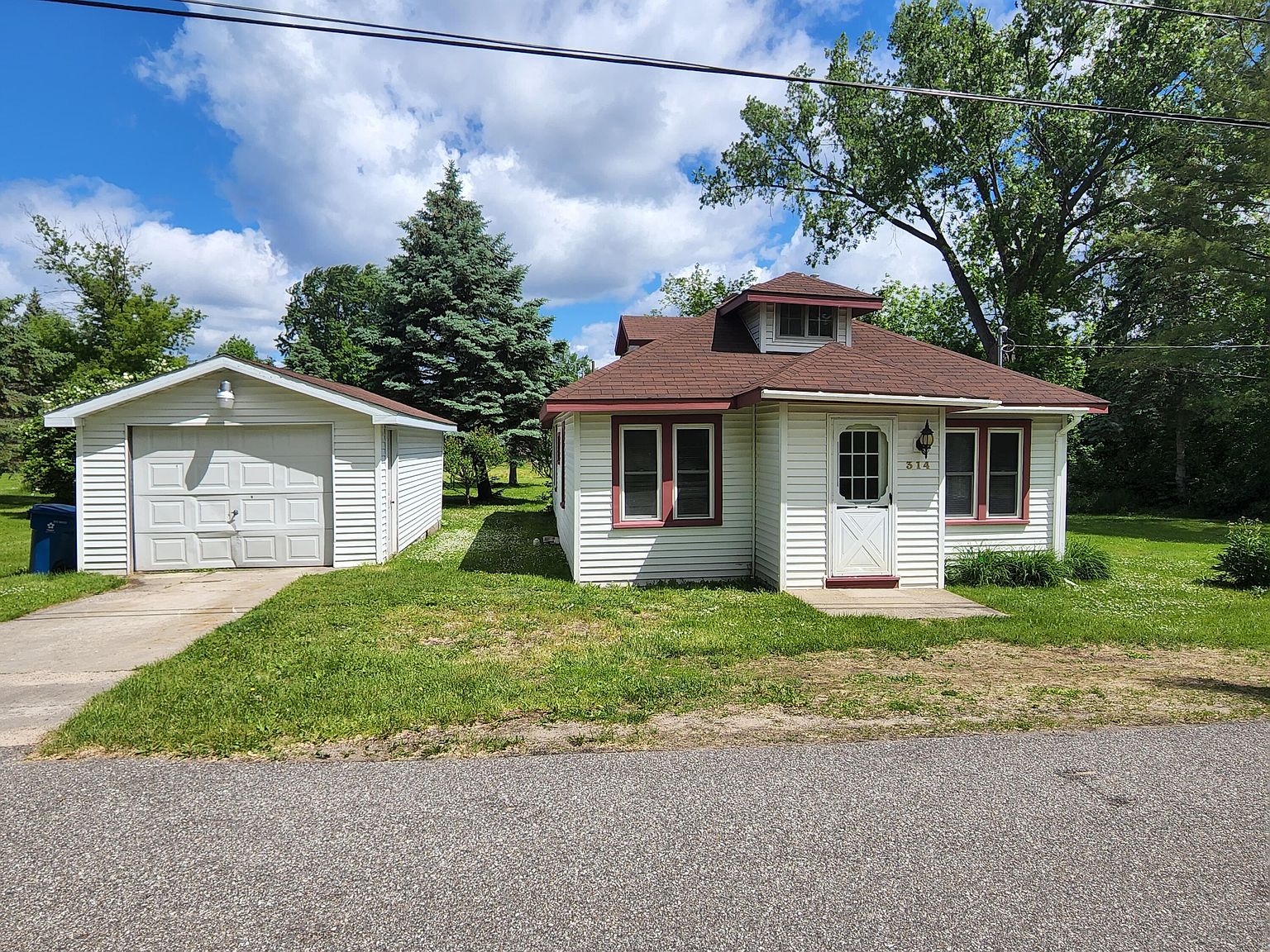 314 Brown St, Houghton Lake Heights, MI 48630 Zillow