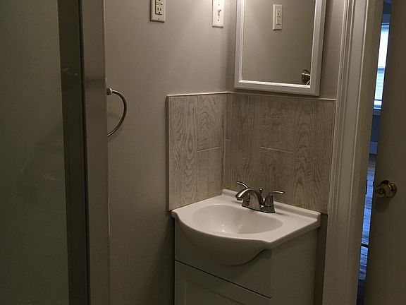 5th image of 52 Germain Ave