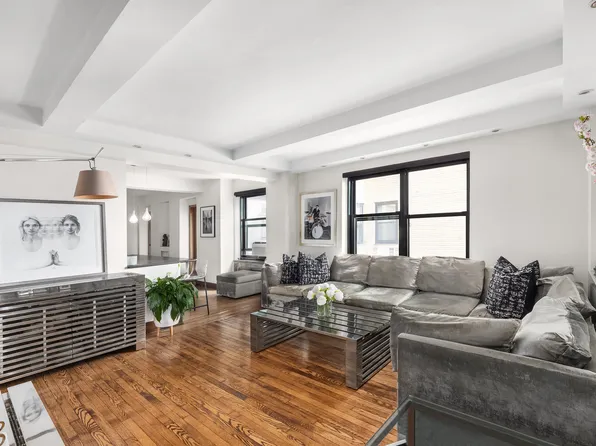 300 West 23rd Street image 5 of 9