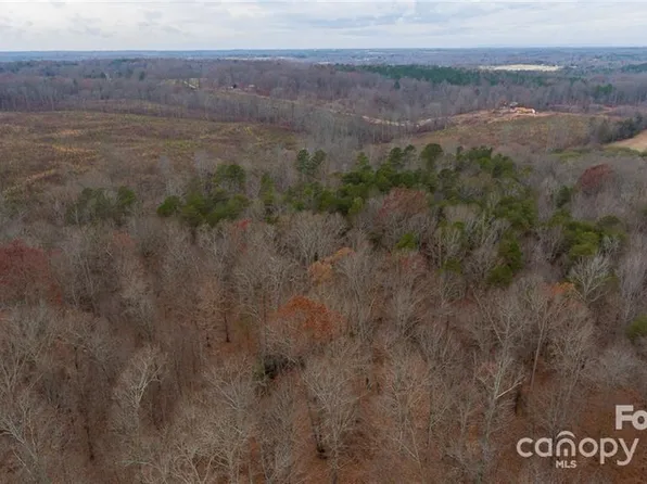 142 Fawn Ln, Kings Mountain, NC 28086