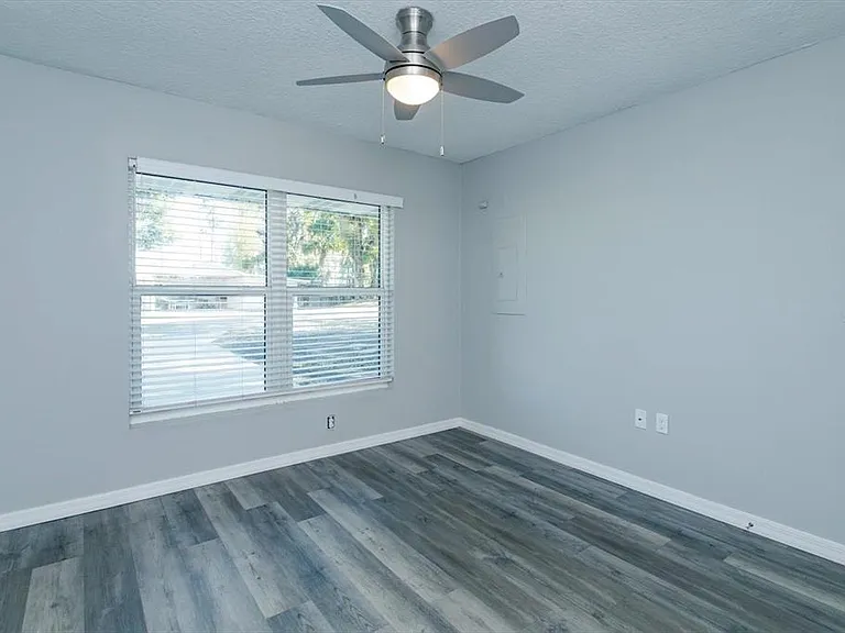 300 Ballard Ave — Photo 13
