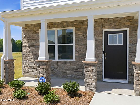5th image of 1051 Queensland Lane