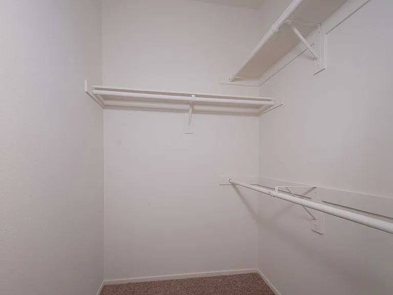 Avila Apartment Homes — Photo 56