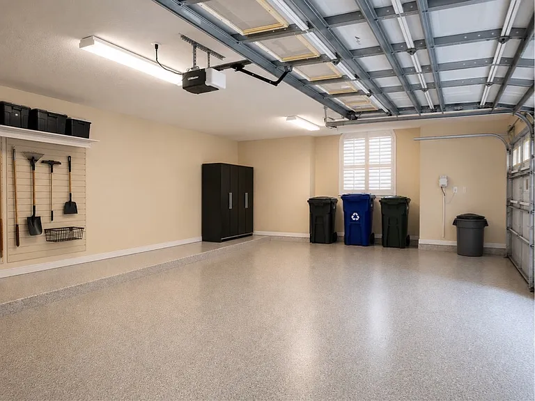 5204 Comfort Ct — Photo 32