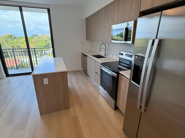2578 NE 182nd Ter #S, North Miami Beach, FL 33160