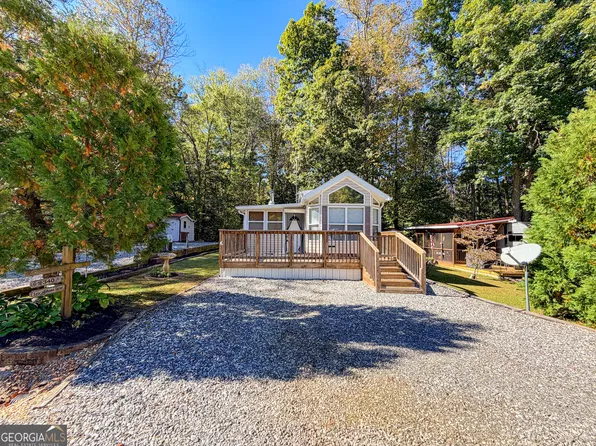 340 Leisure Acres Dr, Cleveland, GA 30528