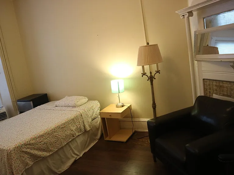 1353 Irving St NW #1 — Photo 9
