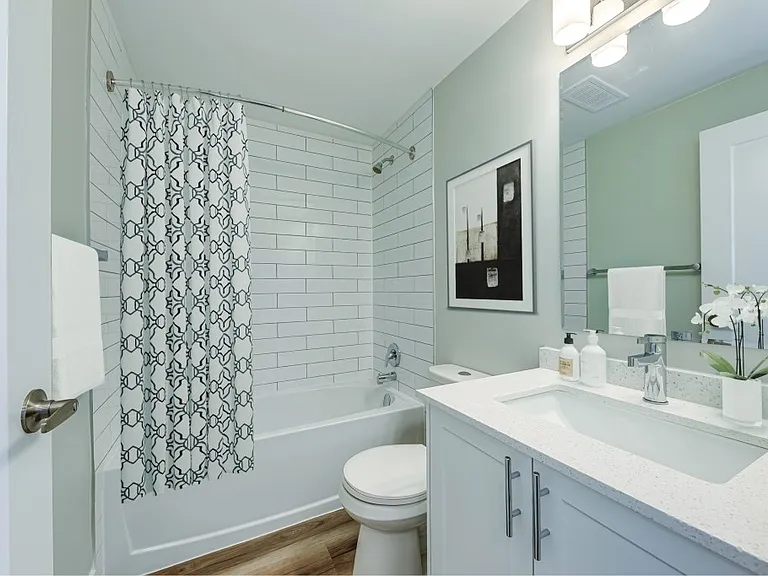 36 Talbot St #105 — Photo 7
